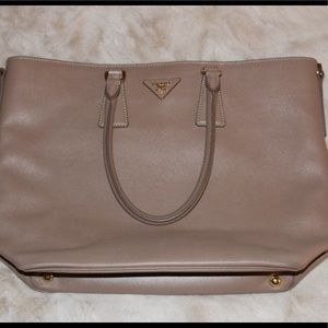 Prada Vitello Saffiano Beige Large Shopper Bag